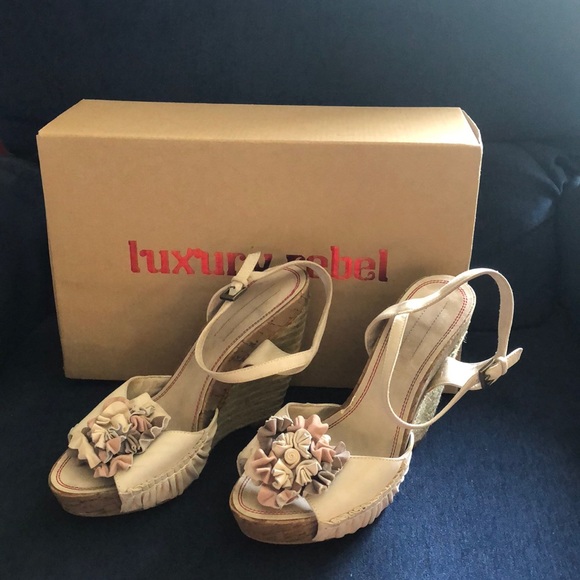 luxury rebel Shoes - Luxury Rebel Leather Flower Wedge Heels 37.5 EU